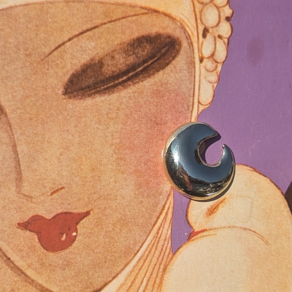 SILVER HALF MOON EARRINGS - Picture 1 of 1